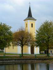 Kom�rov - kaple podzim.jpg