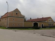 Kom�rov, venkovsk� usedlost �p.10.jpg
