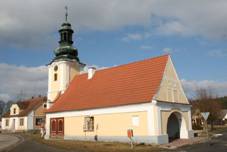 Kaple v obci kombinovan� s kov�rnou