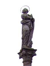 https://upload.wikimedia.org/wikipedia/commons/thumb/2/23/Svini%C5%A1%C5%A5any_-_sv._Roz%C3%A1lie.JPG/800px-Svini%C5%A1%C5%A5any_-_sv._Roz%C3%A1lie.JPG