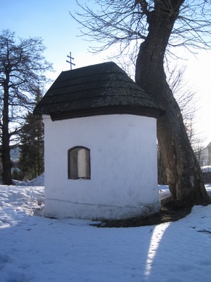 v�chodn� st�na kaple sv. Anny - �nor 2011