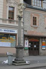 Sloup se sochou Archand�la Michaela - Nejdek (1).jpg