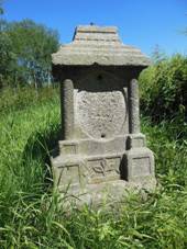 Nejdek-Such�, podstavec k��e.JPG