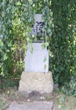 Kom�rov pomn�k padl�ch.JPG