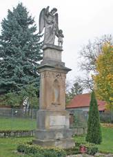 https://upload.wikimedia.org/wikipedia/commons/thumb/2/22/Seke%C5%99ice_And%C4%9Bl_Str%C3%A1%C5%BEce.JPG/800px-Seke%C5%99ice_And%C4%9Bl_Str%C3%A1%C5%BEce.JPG
