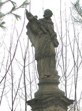 Socha sv. Jana Nepomuck�ho (Opatovice nad Labem) cel�.jpg