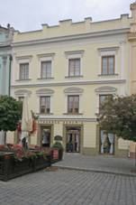 M�stsk� d�m, Pern�t�nsk� n�m. 4, Pardubice.JPG
