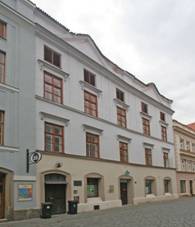 M�stsk� d�m, Sv. Ane�ky �esk� 30, Pardubice.JPG