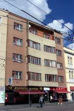 Obchodni dum firmy Kolarik, T��da M�ru, Pardubice.JPG