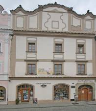 M�stsk� d�m, Pern�t�nsk� n�m. 49, Pardubice.JPG