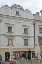 M�stsk� d�m, Pern�t�nsk� n�m. 63 a 64, Pardubice.JPG