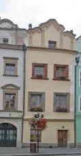 M�stsk� d�m, Pern�t�nsk� n�m. 67 a 68, Pardubice.JPG
