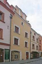 M�stsk� d�m, Zelenobransk� 71 a 72, Pardubice.JPG