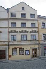 M�stsk� d�m, Kosteln� 94, Pardubice.JPG