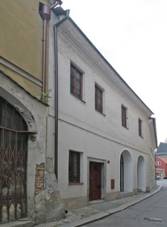 M�stsk� d�m, Kosteln� 107, Pardubice.JPG