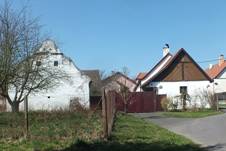 Topelec-2017-04-01-DomyVZapadniCastiVsi.jpg
