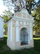 https://upload.wikimedia.org/wikipedia/commons/thumb/9/91/Z%C3%A1blat%C3%AD%C4%8Dko_04.jpg/800px-Z%C3%A1blat%C3%AD%C4%8Dko_04.jpg