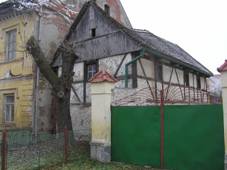 https://upload.wikimedia.org/wikipedia/commons/thumb/9/90/Sob%C4%9Bchleby_hr%C3%A1zd%C4%9Bnka.JPG/1024px-Sob%C4%9Bchleby_hr%C3%A1zd%C4%9Bnka.JPG