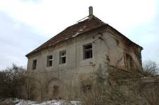 V�clavy, Nov� Dv�r opu�t�n� budova.jpg