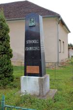 https://upload.wikimedia.org/wikipedia/commons/thumb/a/ae/Chot%C4%9B%C5%A1ice%2C_B%C5%99%C3%ADstev%2C_memorial.jpg/800px-Chot%C4%9B%C5%A1ice%2C_B%C5%99%C3%ADstev%2C_memorial.jpg
