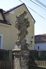 John of Nepomuk statue, Kovanice 02.JPG