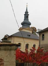 K�inec, kostel svat�ho Jilj� s farou.jpg