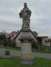 https://upload.wikimedia.org/wikipedia/commons/thumb/4/4b/Oskorinek_L._SochaVKrizovatce.jpg/800px-Oskorinek_L._SochaVKrizovatce.jpg
