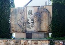 Bystr� (SY), pomn�k II. sv. v�lka.jpg