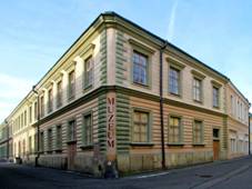 Muzeum - b�v. �kola a divadlo (Poli�ka), Tylova, �affova 112.JPG