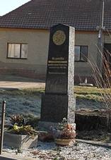 Strp�, pomn�k.jpg