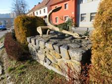 Pam�tn�k davelsk�m plavc�m v Davli (Q107162527) 01.jpg
