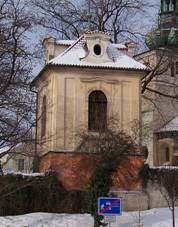http://upload.wikimedia.org/wikipedia/commons/thumb/5/56/Prosek%2C_zvonice_a_kostel%2C_z_ulice_Nad_%C5%A1estikopy.jpg/640px-Prosek%2C_zvonice_a_kostel%2C_z_ulice_Nad_%C5%A1estikopy.jpg