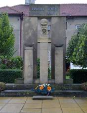 https://d34-a.sdn.cz/d_34/c_B_C/01sZzj.jpeg?fl=res,2200,2200,1