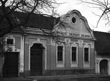 http://www.krenovice.net/image.php?nid=2475&oid=3948343&width=1107&height=800