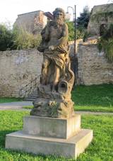 P�erov, socha Neptuna.jpg