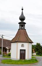 Chapel in Ma�ovice 02.jpg