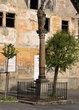 Kov��sk� 2018-04-29 Sloup se sochou Panny Marie.jpg