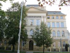 St�edn�_�kola_-_Obchodn�_akademie_(Prost�jov).JPG