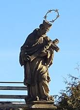 https://upload.wikimedia.org/wikipedia/commons/thumb/e/e5/Socha_svat%C3%A9ho_Jana_Nepomuck%C3%A9ho_v_%C5%A0eberov%C4%9B_02.jpg/1024px-Socha_svat%C3%A9ho_Jana_Nepomuck%C3%A9ho_v_%C5%A0eberov%C4%9B_02.jpg