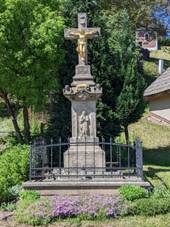 Kom�rov (u Chuchelny) - k��.jpg