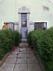 Msec-2017-11-05-PomnikPadlych-Obr01.jpg