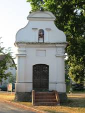 File:Kaple sv. Flori�na (Hnojice).JPG