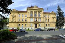 �umperk,Obchodn� Akademie.JPG