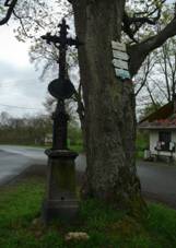 https://upload.wikimedia.org/wikipedia/commons/thumb/e/e3/D%C4%9Bdice_-_k%C5%99%C3%AD%C5%BEek.jpg/800px-D%C4%9Bdice_-_k%C5%99%C3%AD%C5%BEek.jpg