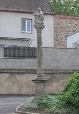 https://upload.wikimedia.org/wikipedia/commons/thumb/0/0e/Bo%C5%99islav_Pieta.JPG/800px-Bo%C5%99islav_Pieta.JPG