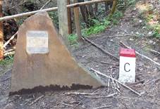 http://upload.wikimedia.org/wikipedia/commons/thumb/0/08/Nejv%C3%BDchodn%C4%9Bj%C5%A1%C3%AD_bod_%C4%8Ceska.jpg/640px-Nejv%C3%BDchodn%C4%9Bj%C5%A1%C3%AD_bod_%C4%8Ceska.jpg
