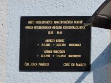 File:CZE Hav��ov Doln� Datyn� �kola - plaque.jpg