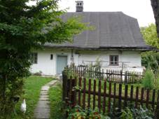http://img2.rajce.idnes.cz/d0201/3/3505/3505582_b83882d73bd1b2a65c1866c36df41cda/images/Drevena_chalupa_c.p._2_z_roku_1836.JPG?ver=0
