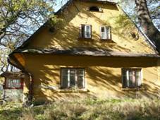 http://img2.rajce.idnes.cz/d0201/3/3505/3505582_b83882d73bd1b2a65c1866c36df41cda/images/Stitova_stena_domu_Myrdacze.jpg?ver=0