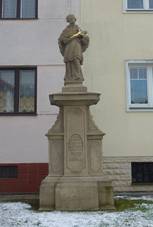 Uhersk� Hradi�t� - Sady, socha sv. Jana Nepomuck�ho 1.JPG